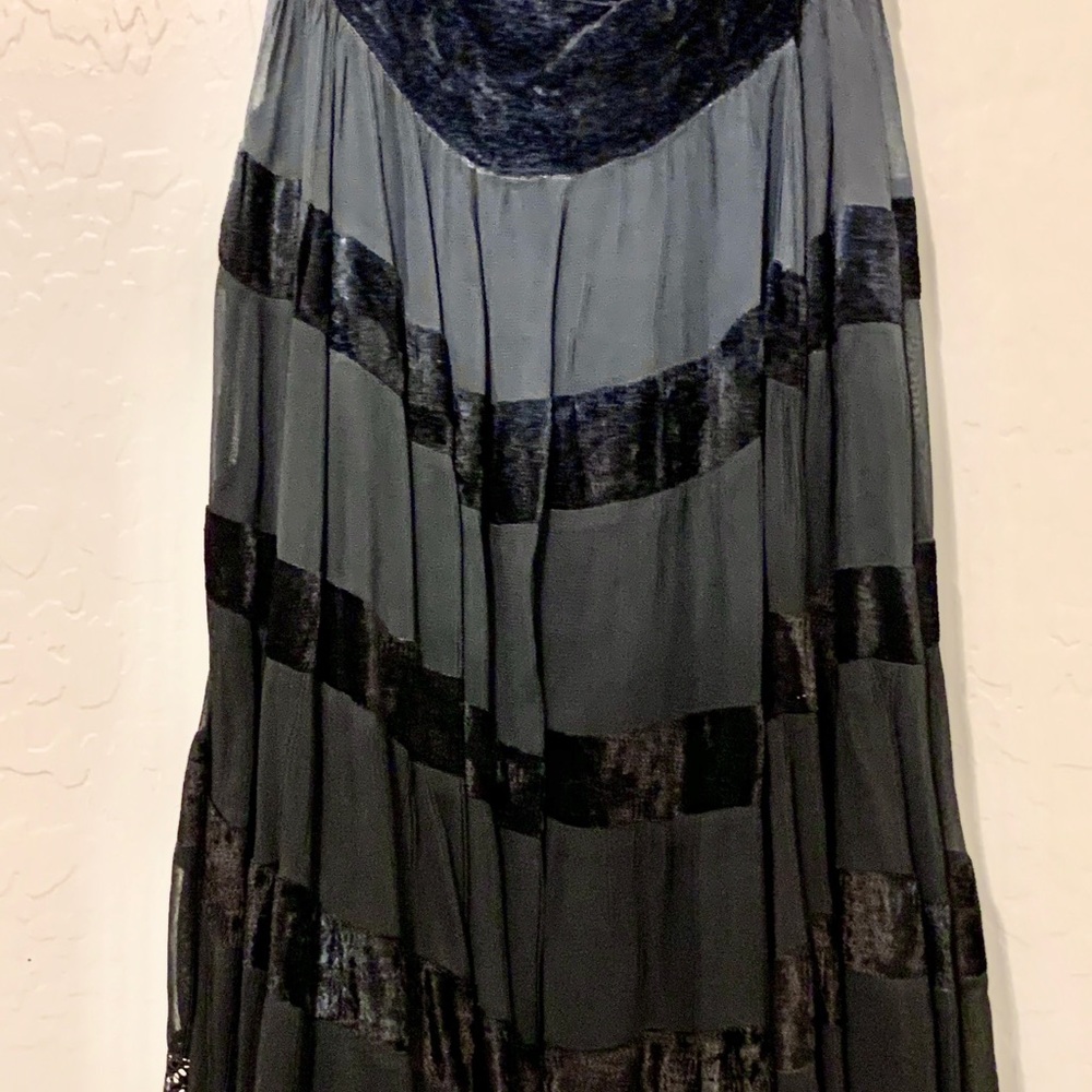 Navy blue/black ombré skirt with velvet & lace